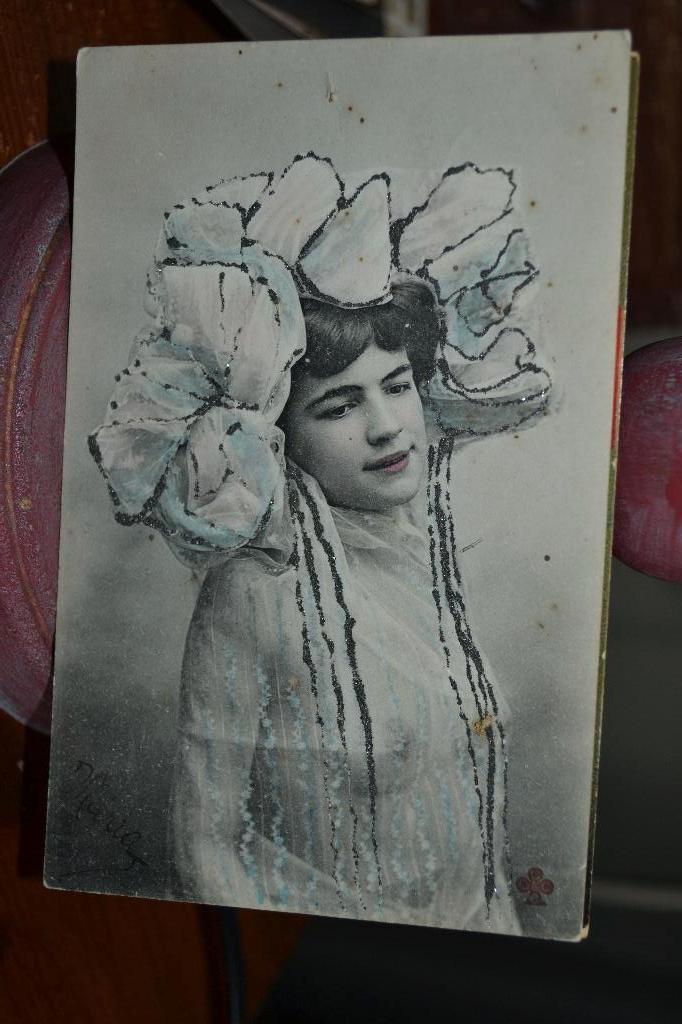 frankrijk 1900 lot 4 kaarten vrouw, Ophalen of Verzenden, Voor 1920, Gelopen, Overige thema's