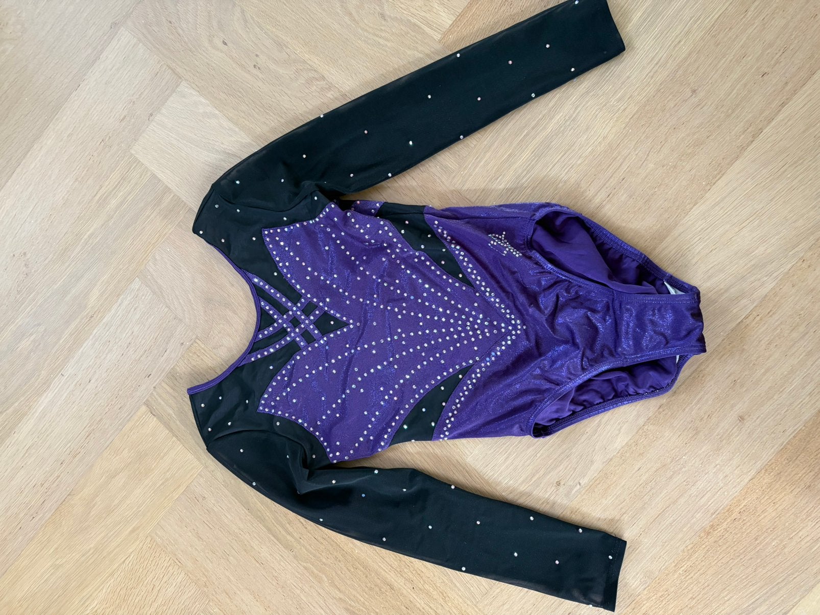 Mooi paars turnpakje van Sparkle & Dream. Maat 145, Kindermaat 146 t/m 176, Ophalen, Gebruikt, Turnpak(je)