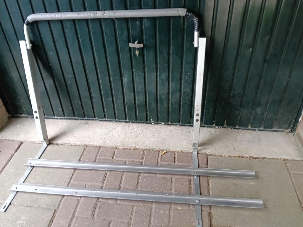 Fietsenrek voor in camper garage., Caravans en Kamperen, Camper-accessoires, Ophalen