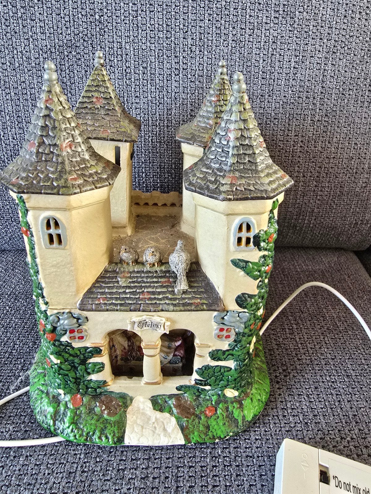 Efteling Doornroosje kasteel sprookjesbeeld, Ophalen, Zo goed als nieuw, Beeldje of Poppetje