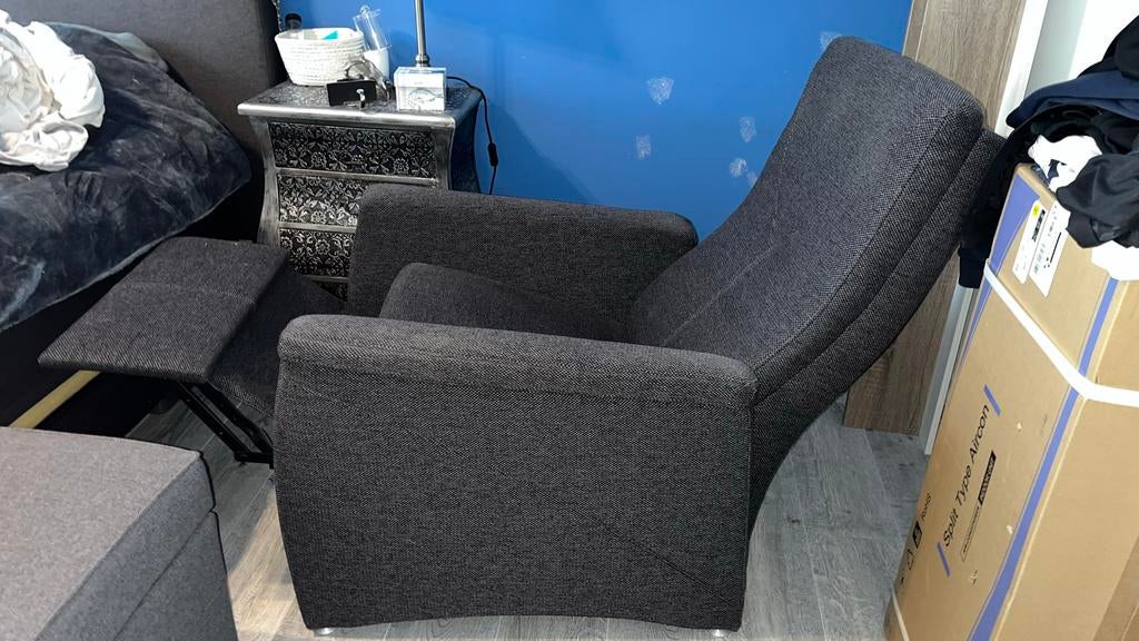 Comfortabele relaxfauteuil van Montel, Ophalen, Zo goed als nieuw, Stof, 75 tot 100 cm
