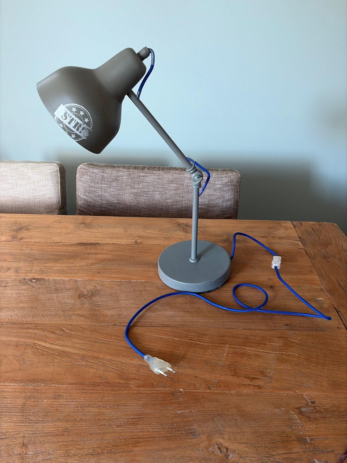 Grijzige bureaulamp (str/stoer) met blauw snoer / binnenkant, Ophalen, Gebruikt