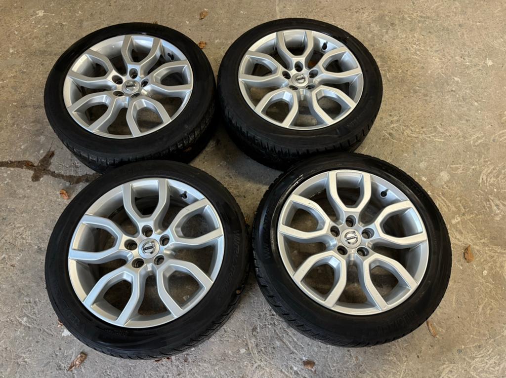 Volvo V40 velgen met band, Ophalen