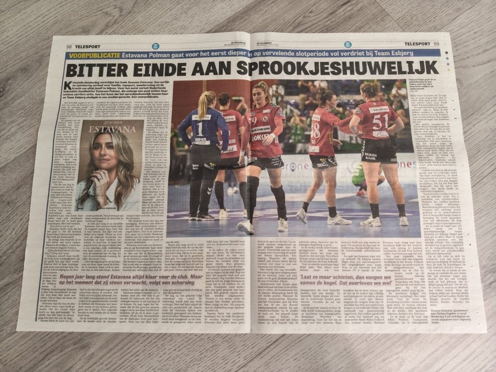 Krantenartikel Estavana Polman Telegraaf 2 pagina’s, Verzamelen, Sportartikelen en Voetbal, Verzenden, Zo goed als nieuw, Overige sporten