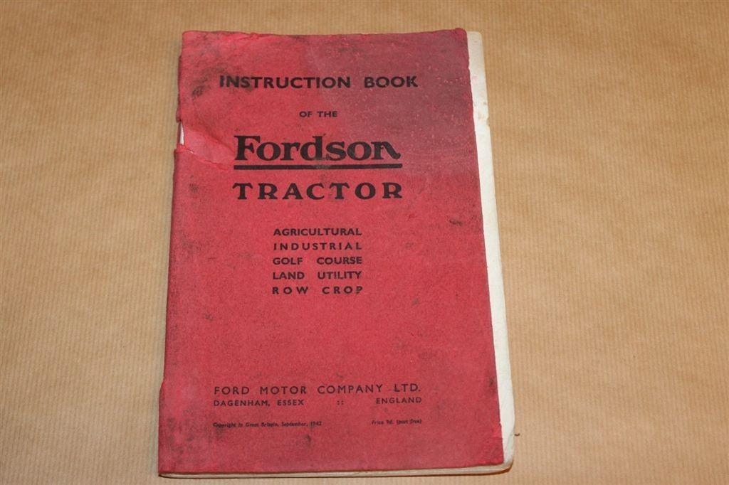Instruction Book Fordson Tractor - Originele uitgave 1942 !!, Ophalen of Verzenden, Gelezen, Tractor en Landbouw