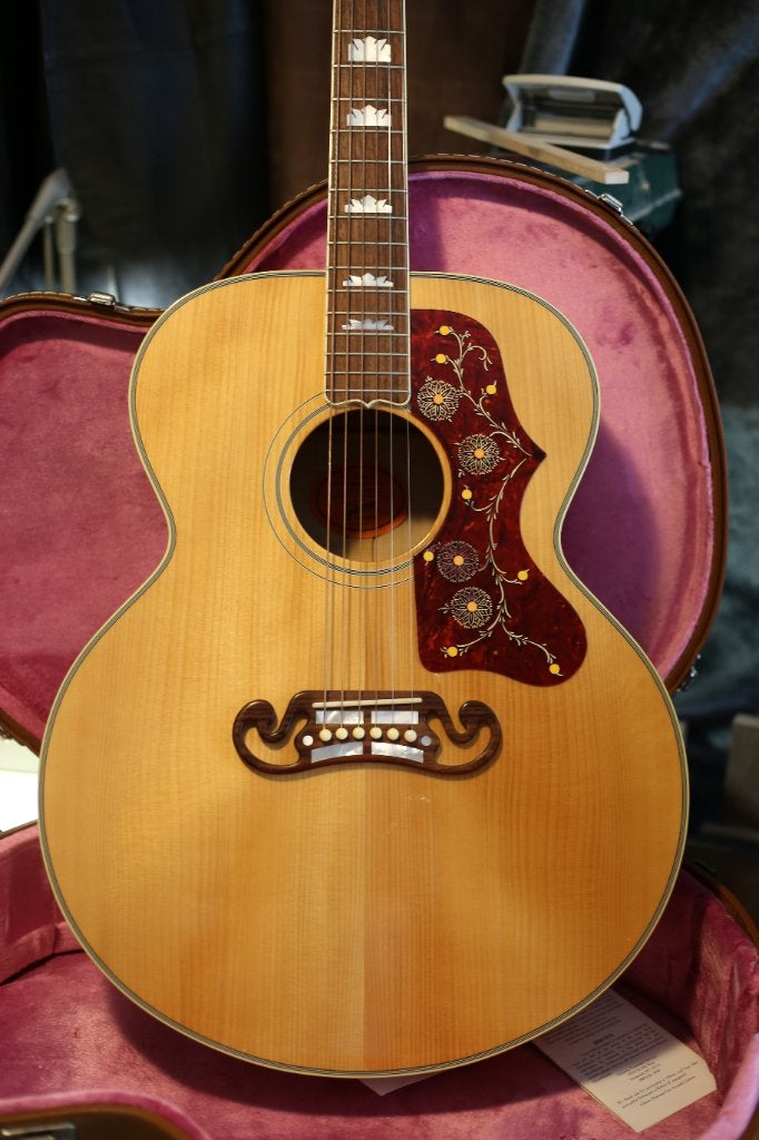 gibson sj200 tv, Muziek en Instrumenten, Snaarinstrumenten | Gitaren | Akoestisch, Ophalen, Zo goed als nieuw, Western- of Steelstringgitaar