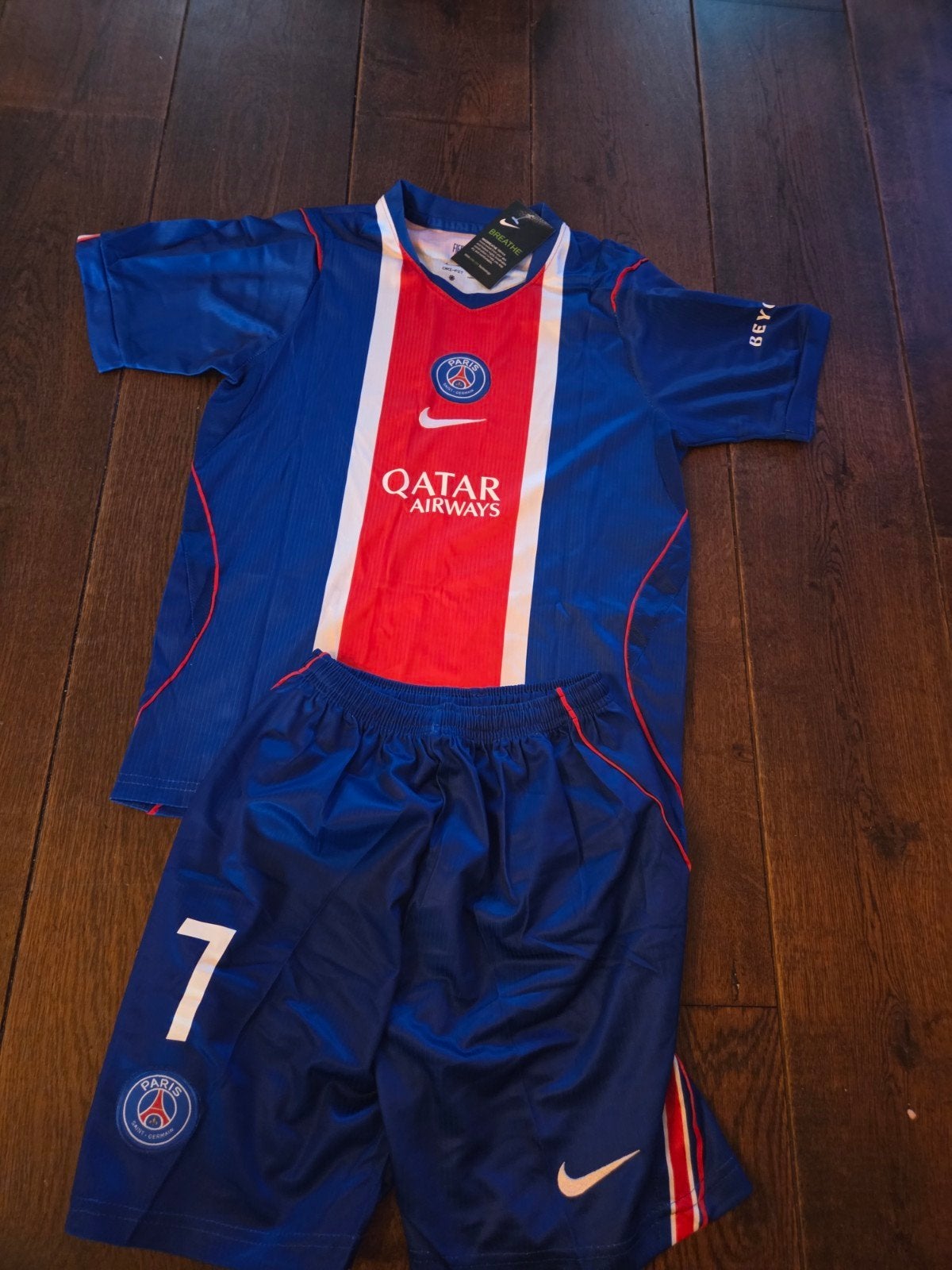 PSG Voetbaltenue Kvaratskhelia Maat 98 t/m S, Sport en Fitness, Set, Nieuw, Ophalen of Verzenden, .