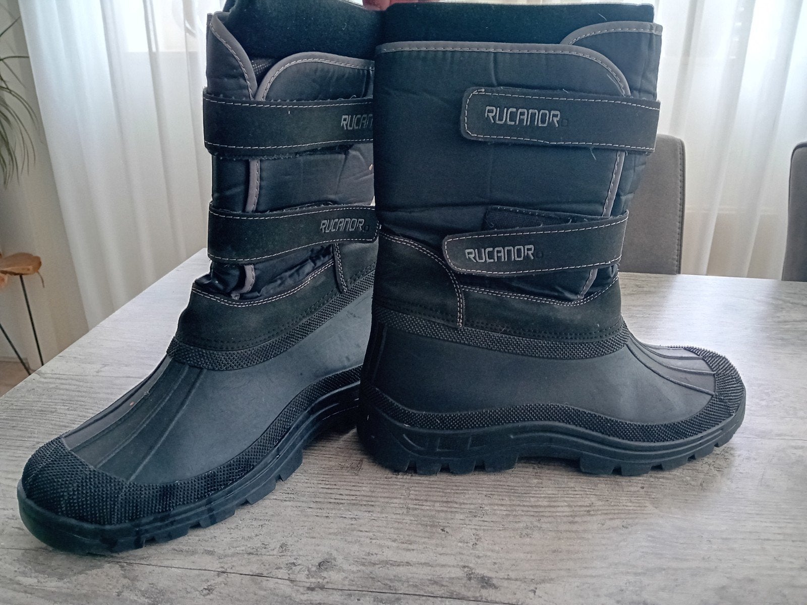 Snowboots  sneeuwschoenen maat 46, Kleding | Heren, Ophalen of Verzenden, Zo goed als nieuw, Zwart, Boots