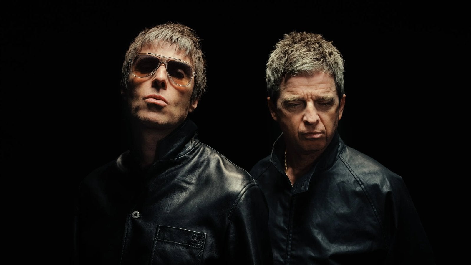 Oasis live ‘27, Twee personen, Juli