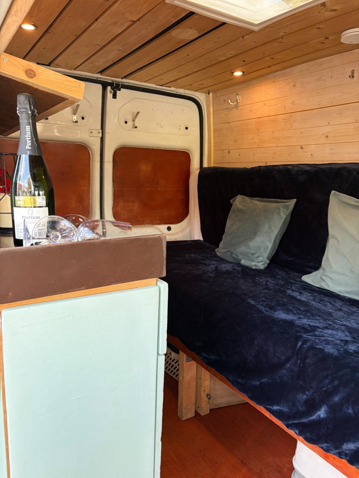 Foto 17 van Ford Transit 2-persoons camper | Zonnepanelen & luifel