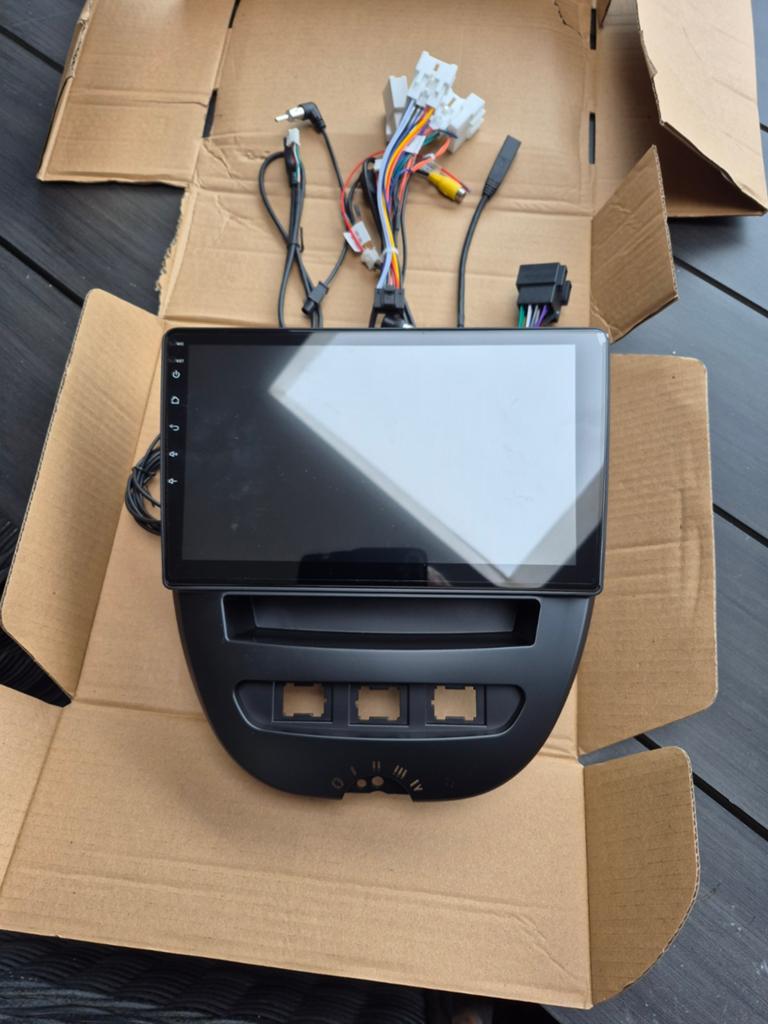 Carplay/android voor peugeot 107,toyota aygo citroen c1, Ophalen of Verzenden, Zo goed als nieuw