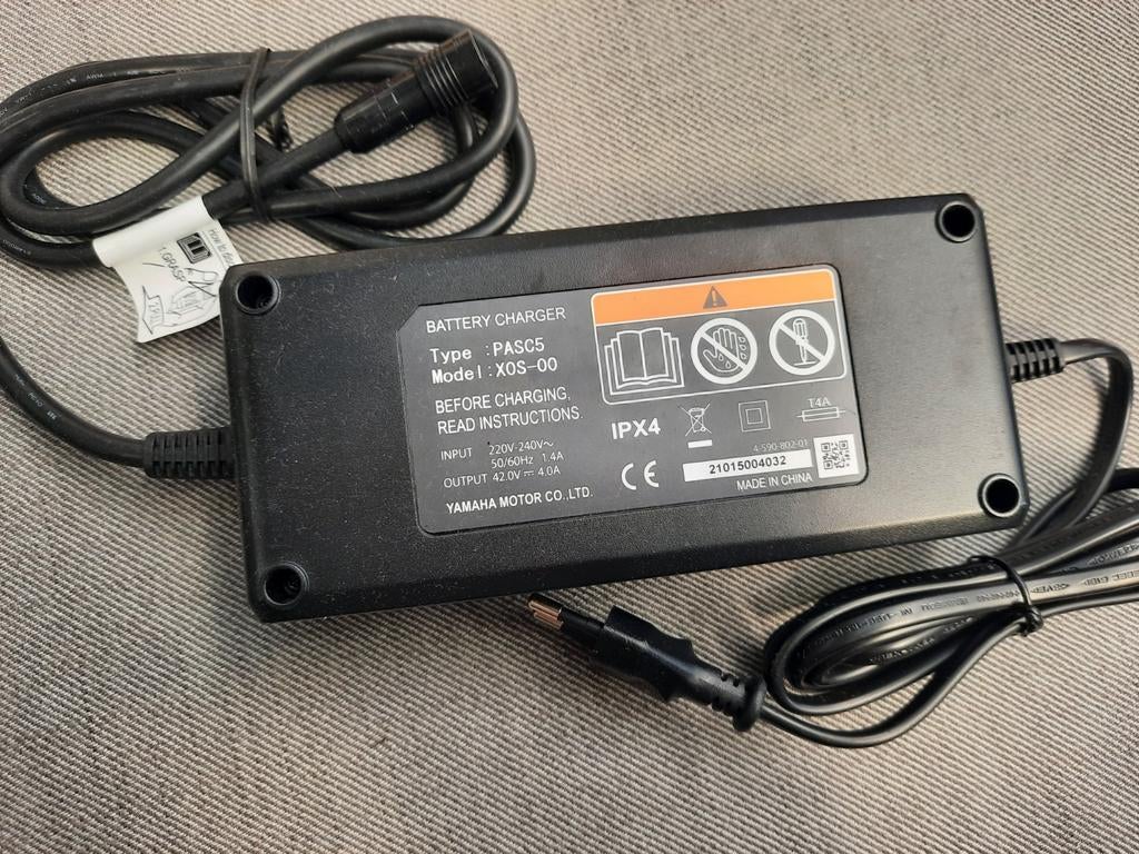 Yamaha E-bike Acculader PASCS X0S-00 42.0V 4.0A, Ophalen of Verzenden