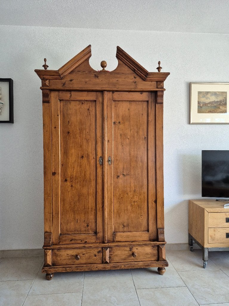 Oude grenen Kast, Ophalen