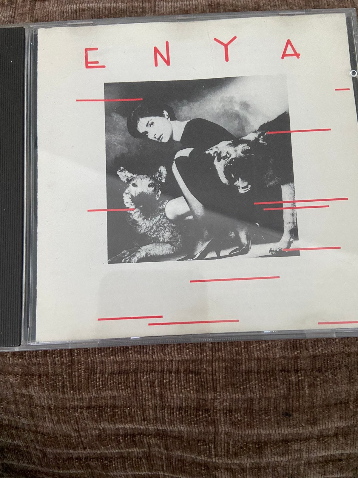 Enya - Enya, Ophalen of Verzenden, Zo goed als nieuw, Europees