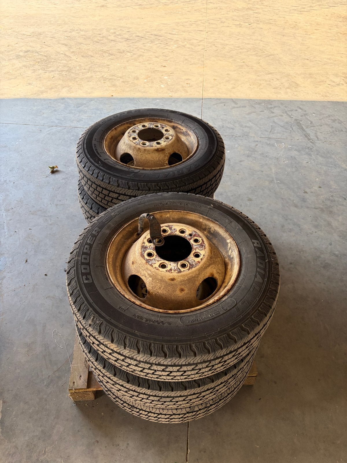Set van 6 dually velgen met Cooper SRM 8.00R16.5LT banden, Gebruikt, Overige, Banden en Velgen, Overige maten