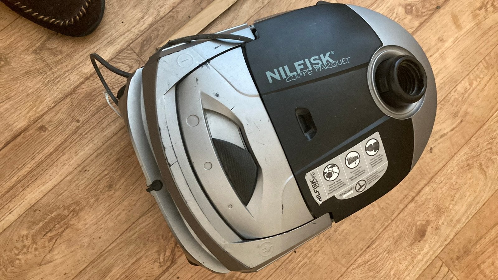 Nilfisk Coupe Parquet stofzuiger - Compact en Krachtig, Witgoed en Apparatuur, Stofzak, Overige merken, Gebruikt, Ophalen of Verzenden