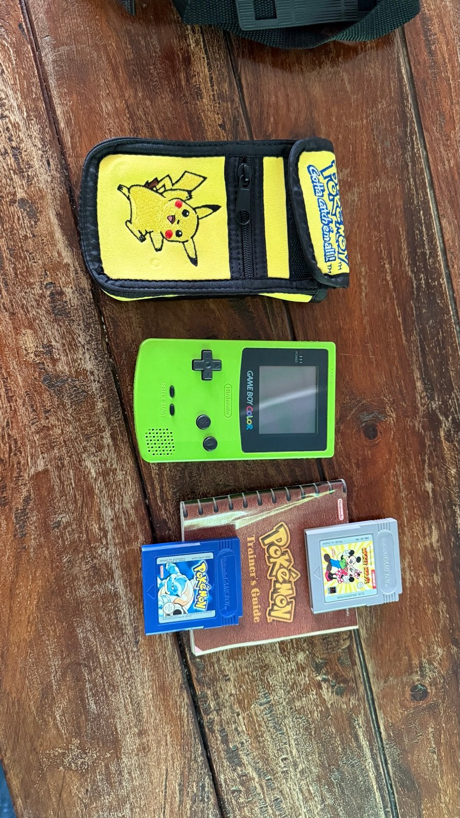 Gameboy Color met tas, oplader en 2 spellen (Pokémon), Spelcomputers en Games, Gebruikt, 1 speler, Vanaf 3 jaar, Ophalen