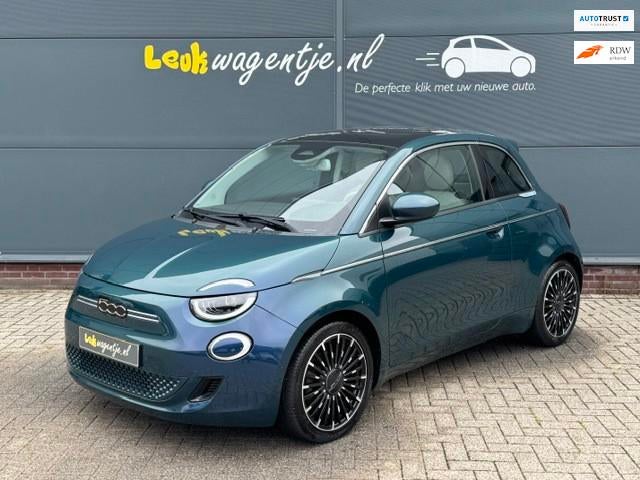 Fiat 500 e 3+1 La Prima 42 kWh *extra deur *alle opties, 1300 kg, Gebruikt, 118 pk, 4 stoelen