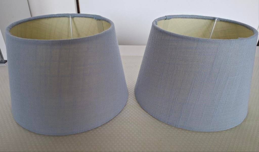Set van 2 lichtblauwe lampenkappen, zo goed als nieuw, Ophalen, 25 tot 50 cm, Blauw, Rond