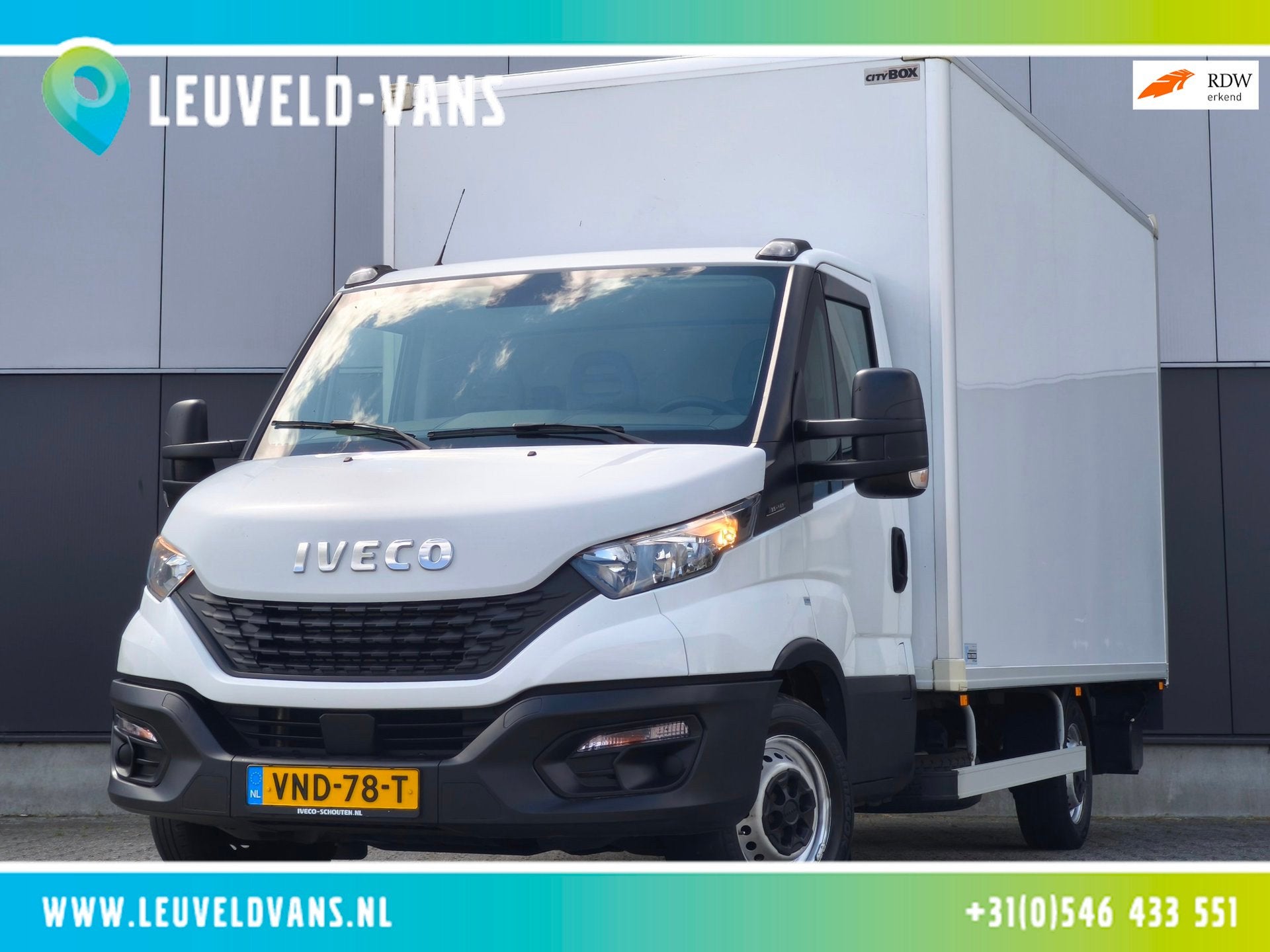 Iveco Daily 35S14V BAKWAGEN MET LAADKLEP AIRCO CAMERA, Auto's, 13 km/l, Gebruikt, Euro 6, Iveco