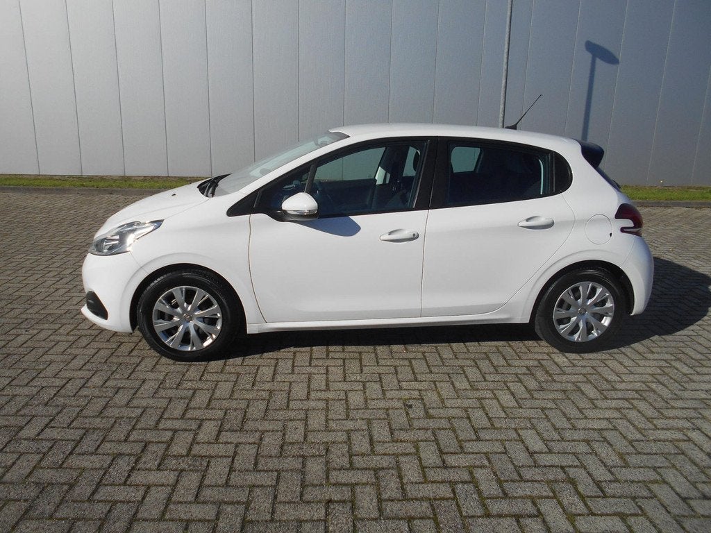Peugeot 208 1.2 PureTech Blue Lease Active, 83 pk, Euro 6, 1199 cc, Wit