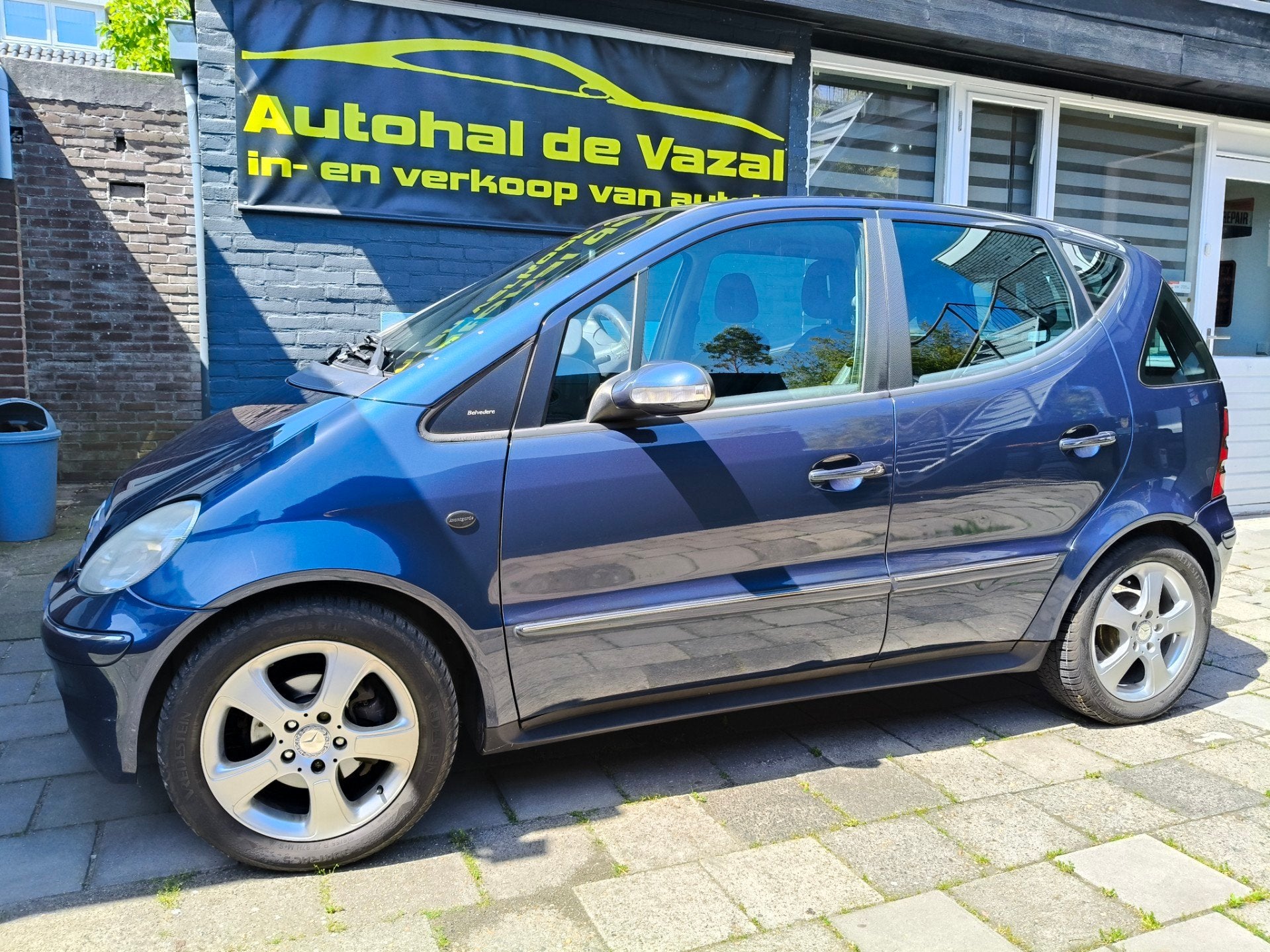 Mercedes-Benz A-klasse 160 Avantgarde airco elec spiegels IN, Voorwielaandrijving, 4 cilinders, Leder en Stof, Bedrijf