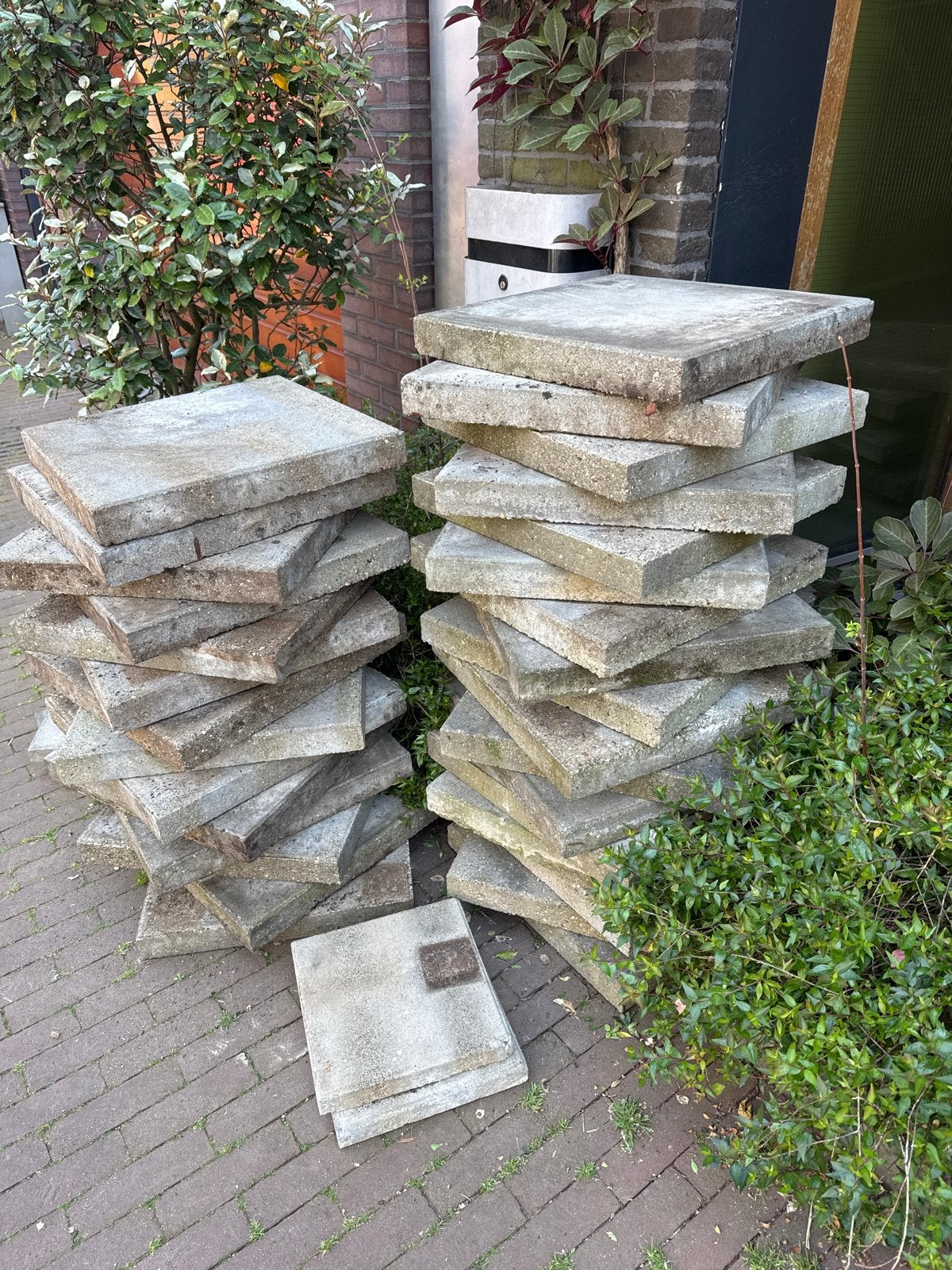 Gratis stoeptegels 50x50 en 30x30 - Ideaal voor terras, Ophalen, Gebruikt, 10 m² of meer, Beton