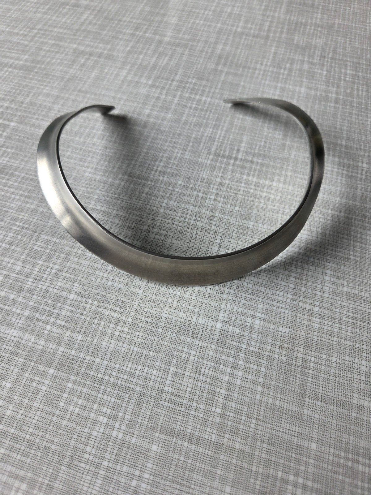 Vintage Deens Jorgen Jensen tinnen collier / choker, Sieraden, Tassen en Uiterlijk, Antieke sieraden, Ophalen of Verzenden, Overige materialen