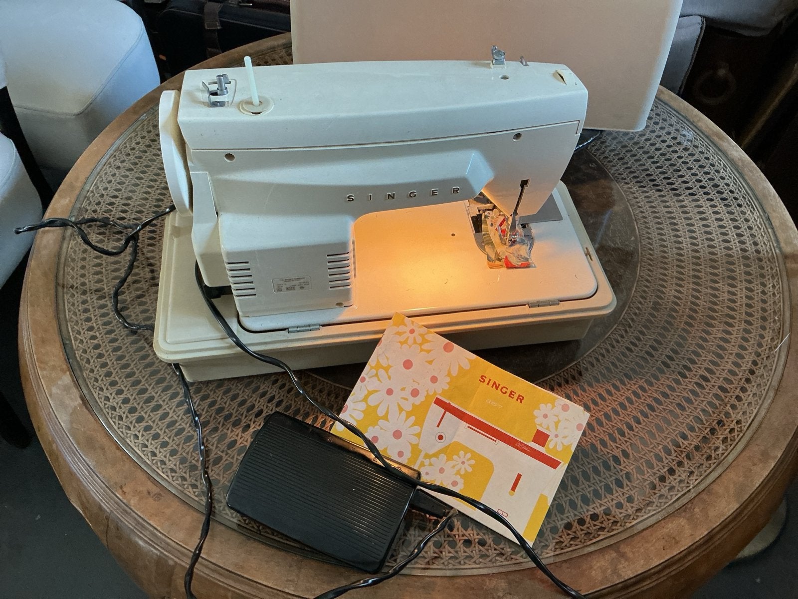 Werkende Vintage Singer Naaimachine (1975) - Made in Italy, Ophalen of Verzenden, Gebruikt, Naaimachine, Singer