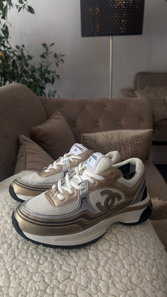 Sneakers Gucci, Wit, Nieuw, Ophalen of Verzenden, Gucci