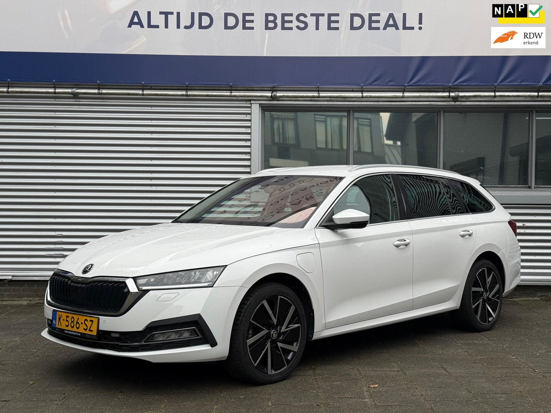 Skoda Octavia Combi 1.4 TSI iV PHEV Business Edition Plus l, Gebruikt, 150 pk, Wit, Hybride Elektrisch/Benzine