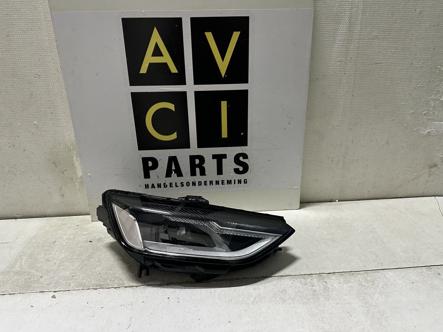 Koplamp Audi A4 B9 8W Facelift LED Rechts 8W0941012 2019-, Gebruikt, -, -, -