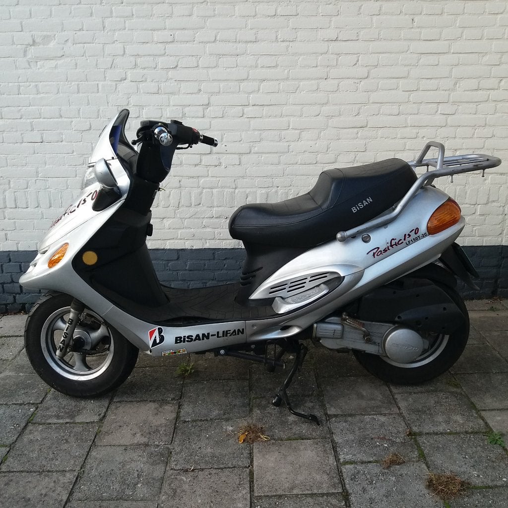 Motor scooter Bisan-Lifan Pacific 150 uit 2010, Motoren, Motorrijbewijs A, Onbekend, Onbekend, Automaat