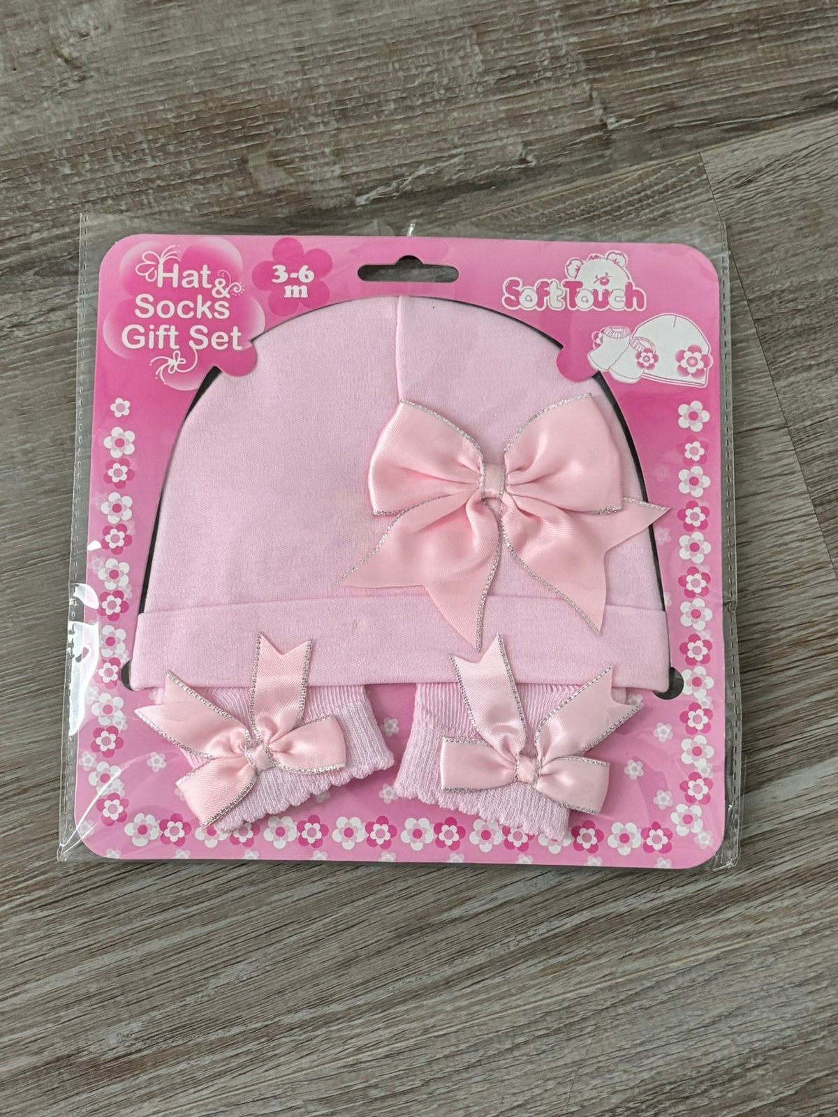 Babymutsje & sokjes met strik 3-6 mnd, Kinderen en Baby's, Babykleding | Mutsen, Sjaals en Wanten, Ophalen of Verzenden, Nieuw