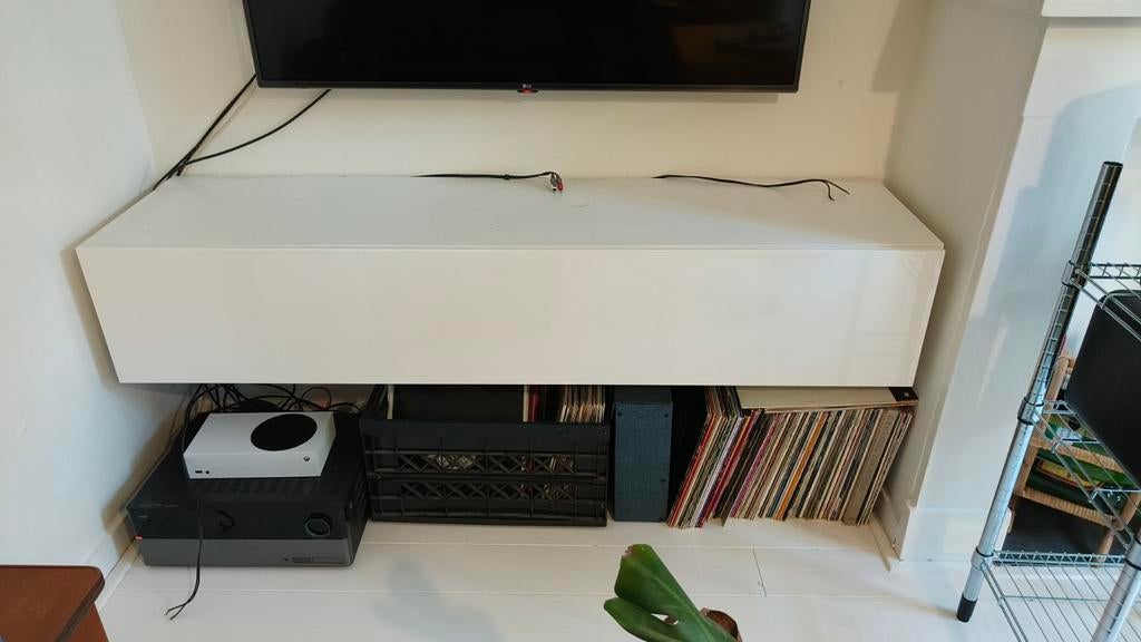 Zwevend wit tv-meubel 160x40x30 cm, Huis en Inrichting, Kasten | Televisiemeubels, Ophalen, Gebruikt, 150 tot 200 cm, Minder dan 100 cm