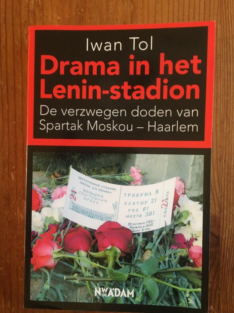 sportboek- Drama in het Lenin Stadion, Boeken, Ophalen of Verzenden, Zo goed als nieuw, Balsport