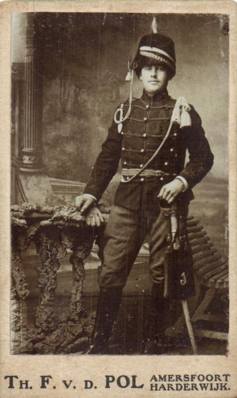 CDV -Militair met Sabel 2 -Th v/d POL -Amersfoort/Harderwijk, Gebruikt, Foto, Ophalen of Verzenden, Voor 1940