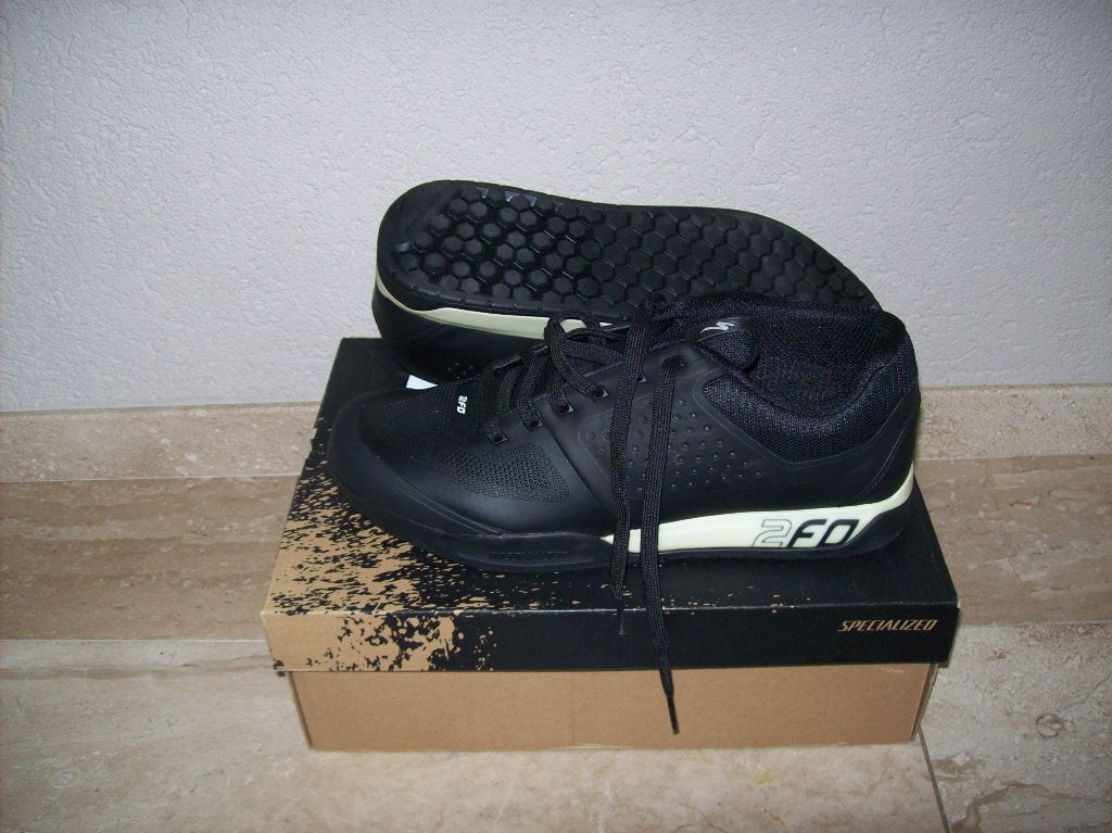 Nieuwe Specialized 2FO Black Flat MTB Schoenen maat 48, Specialized, Schoenen, Nieuw, Ophalen of Verzenden