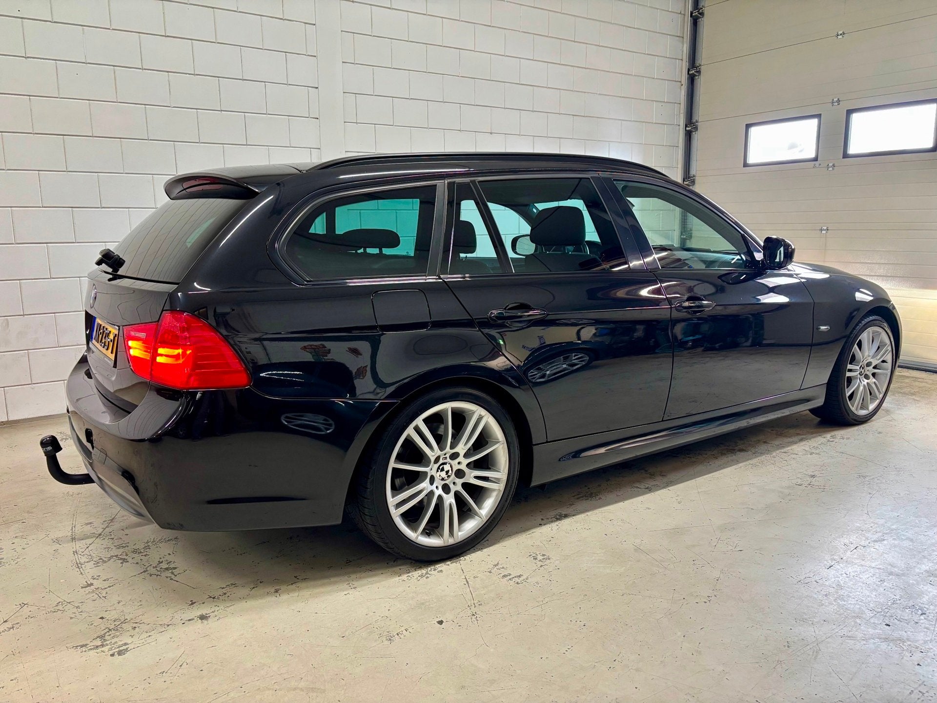 BMW 3-serie Touring 320i Luxury Line Bj.12|M SPORT|XENON|Top, Auto's, Euro 5, Achterwielaandrijving, Zwart, 4 cilinders