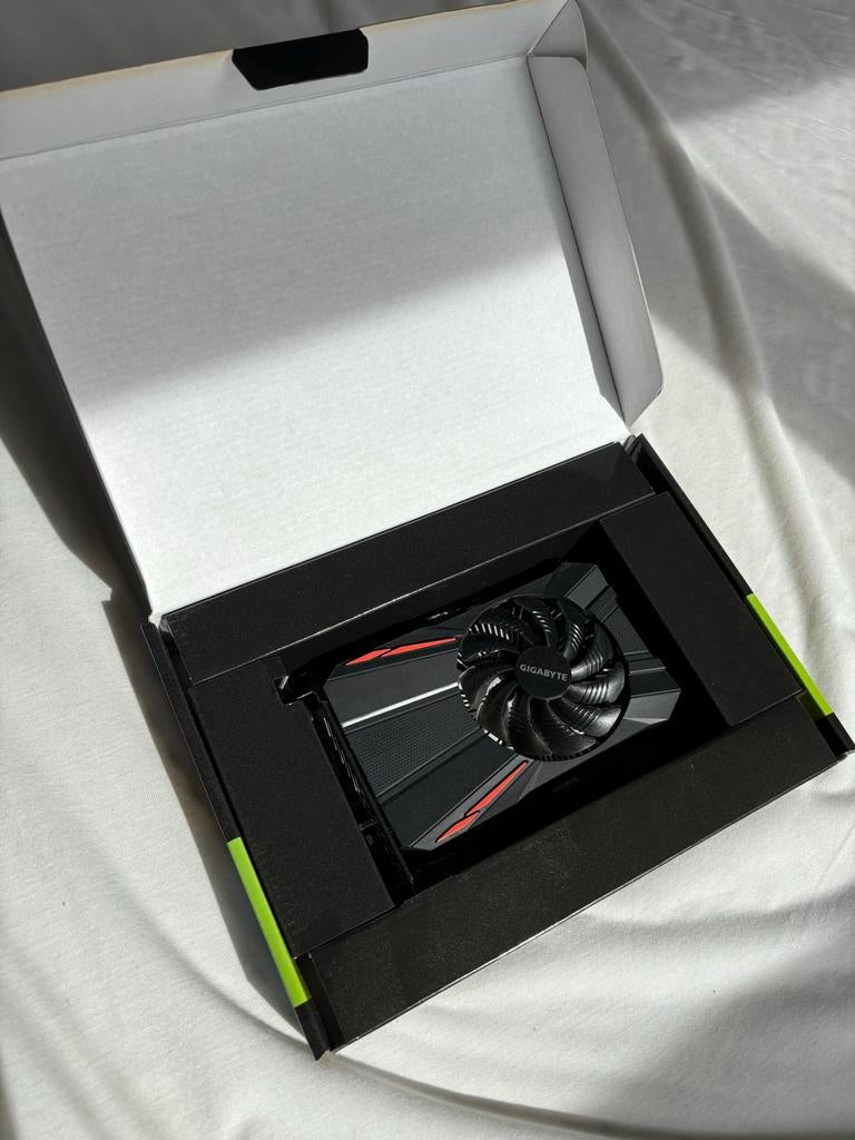Gloednieuwe Gigabyte GeForce GTX 1050 Ti OC 4G Videokaart, Computers en Software, PCI-Express 3, Ophalen of Verzenden, GDDR5, Nvidia