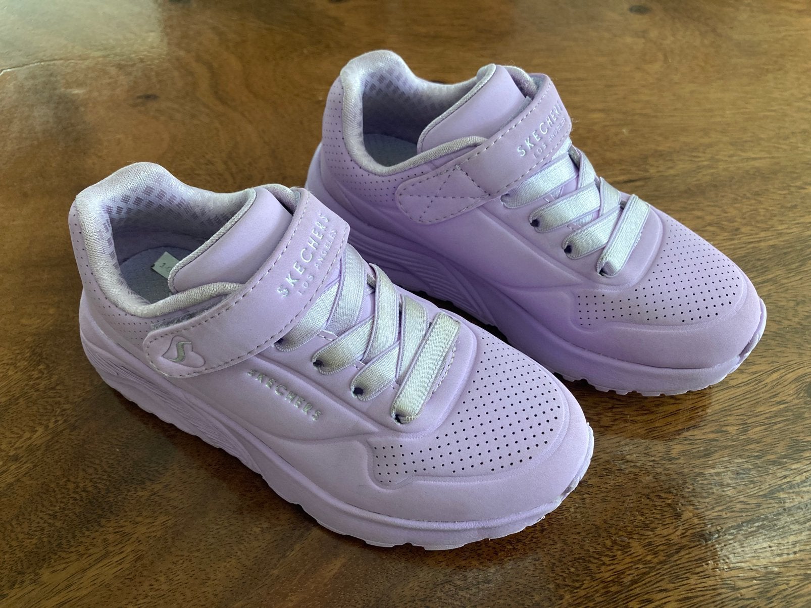 Te koop lila paarse Sketchers maat 28 ZGAN, Ophalen of Verzenden, Zo goed als nieuw, Meisje, Laarzen