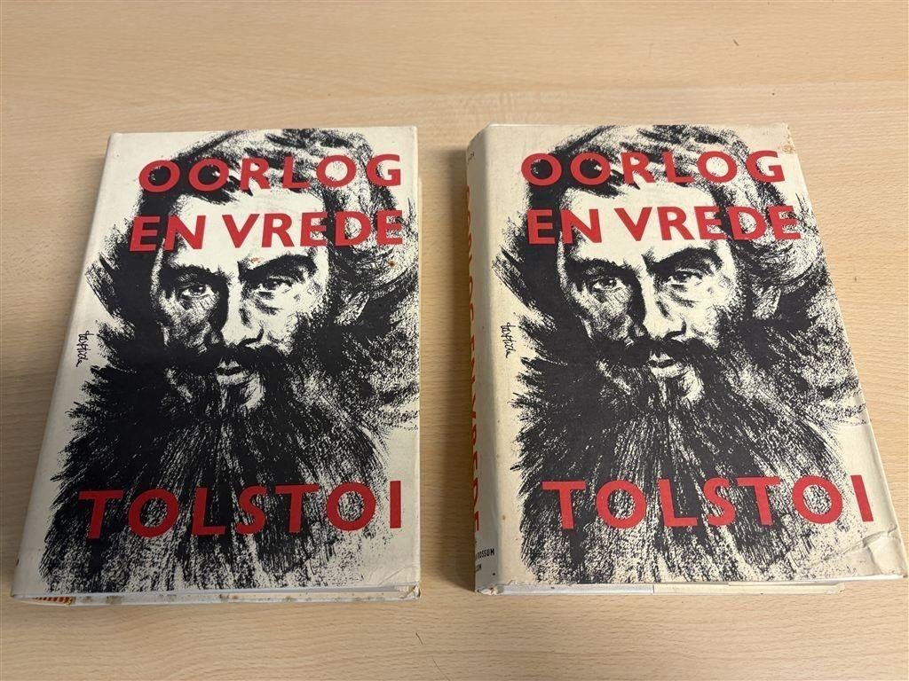 Oorlog en Vrede — Leo Tolstoi — Complete Set in 4 Delen, Ophalen of Verzenden, Gelezen