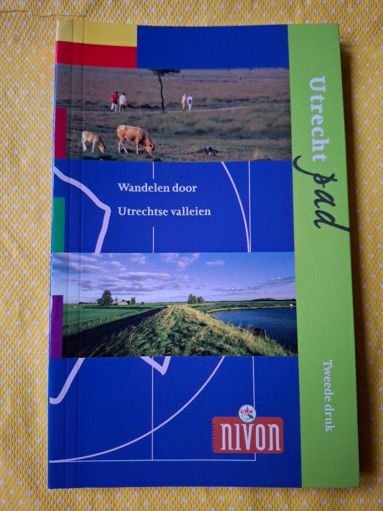 Utrechtpad: Wandelgids door Utrechtse valleien (Nivon), Fiets- of Wandelgids, Ophalen of Verzenden, Nivon, Benelux