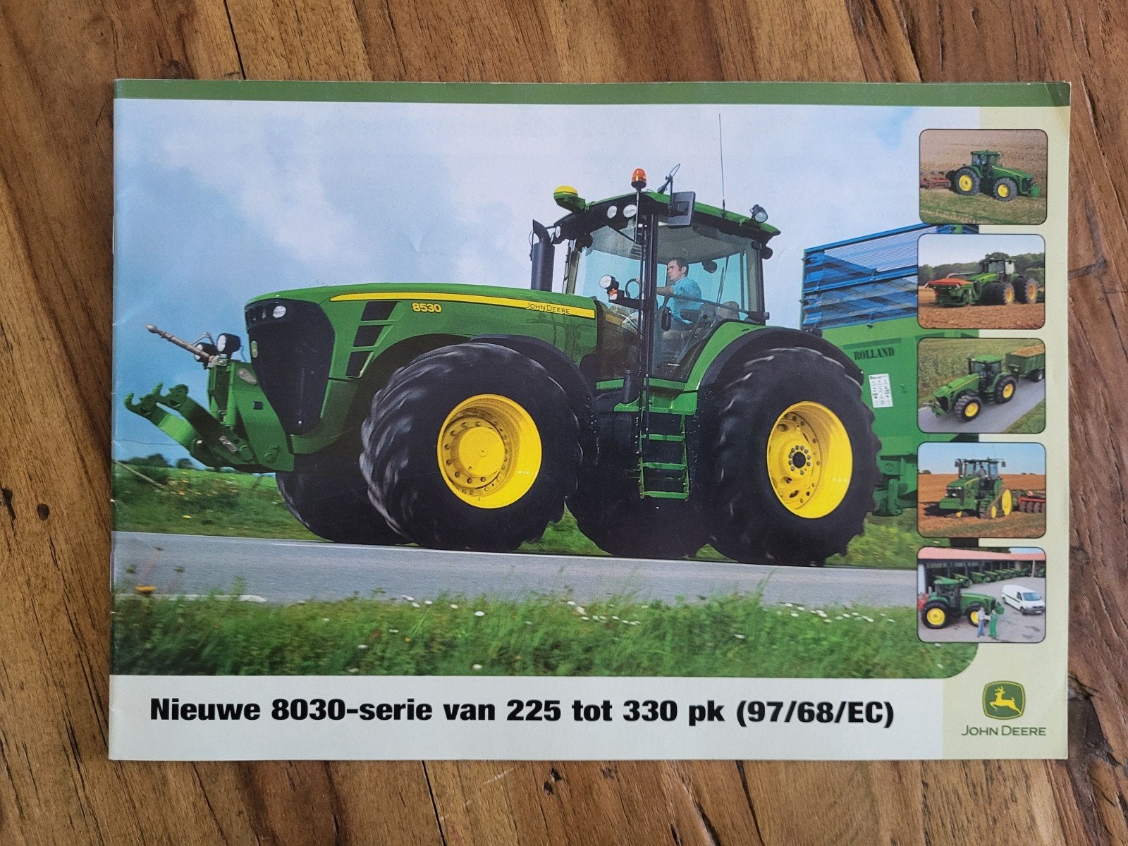 tractor folder John Deere 8030 serie, Boeken, Ophalen of Verzenden, Zo goed als nieuw