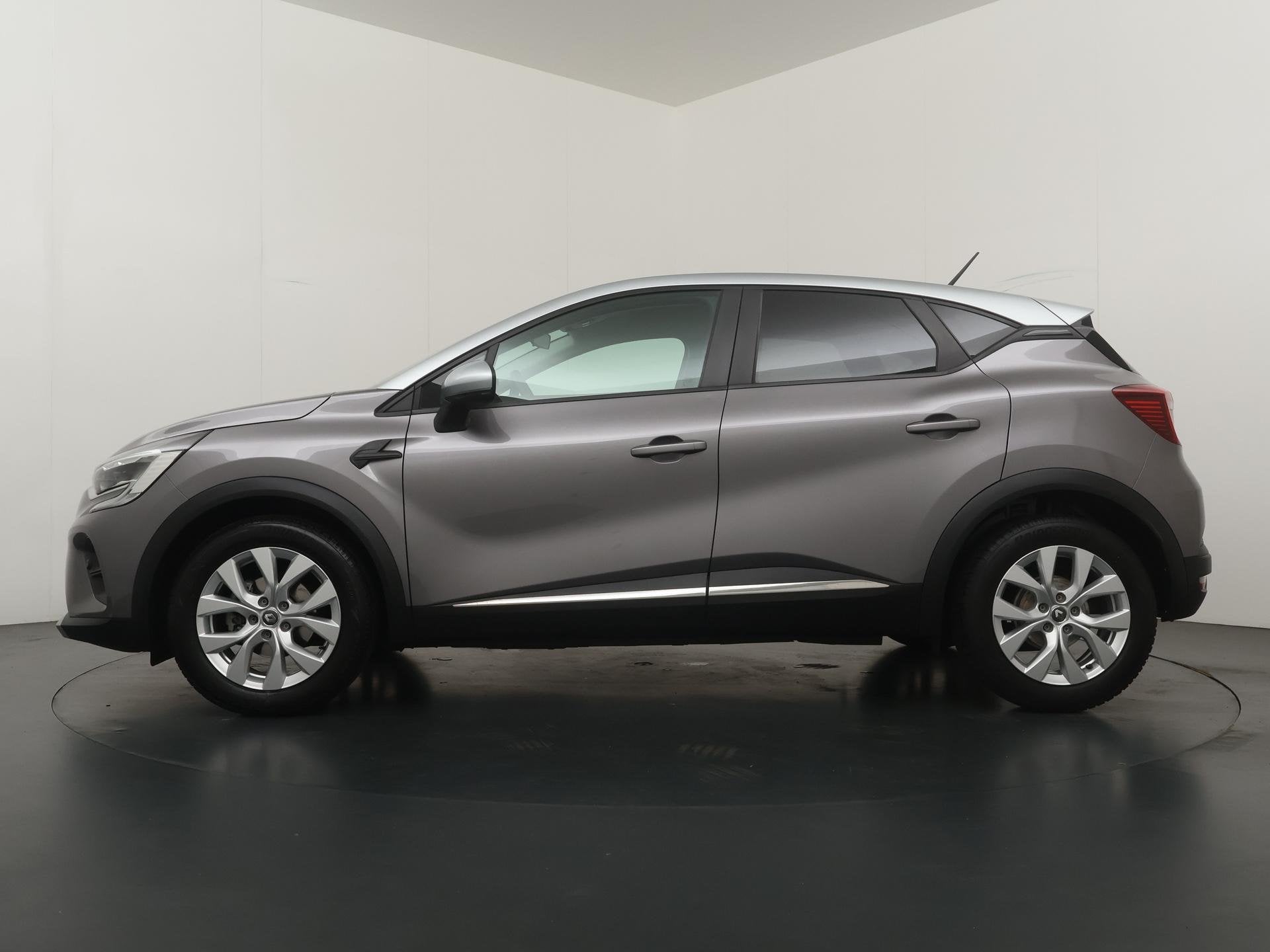 Foto 2 van Renault Captur 1.0 TCe 90 Life - Navigatie - Airconditioning