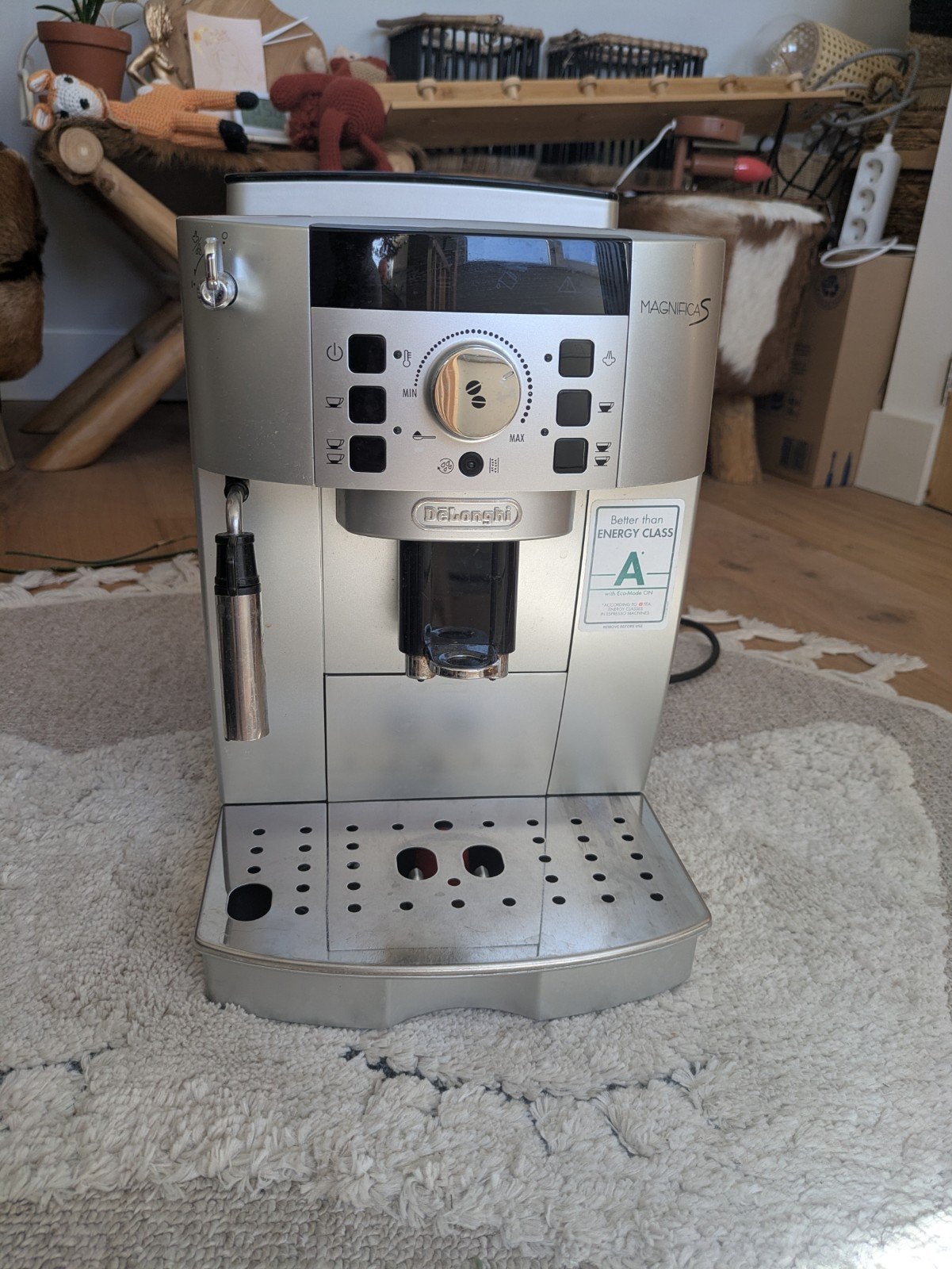 Defecte De'Longhi Magnifica S ECAM 22.110.SB, Witgoed en Apparatuur, Koffiemachine, Ophalen of Verzenden, Niet werkend, Afneembaar waterreservoir