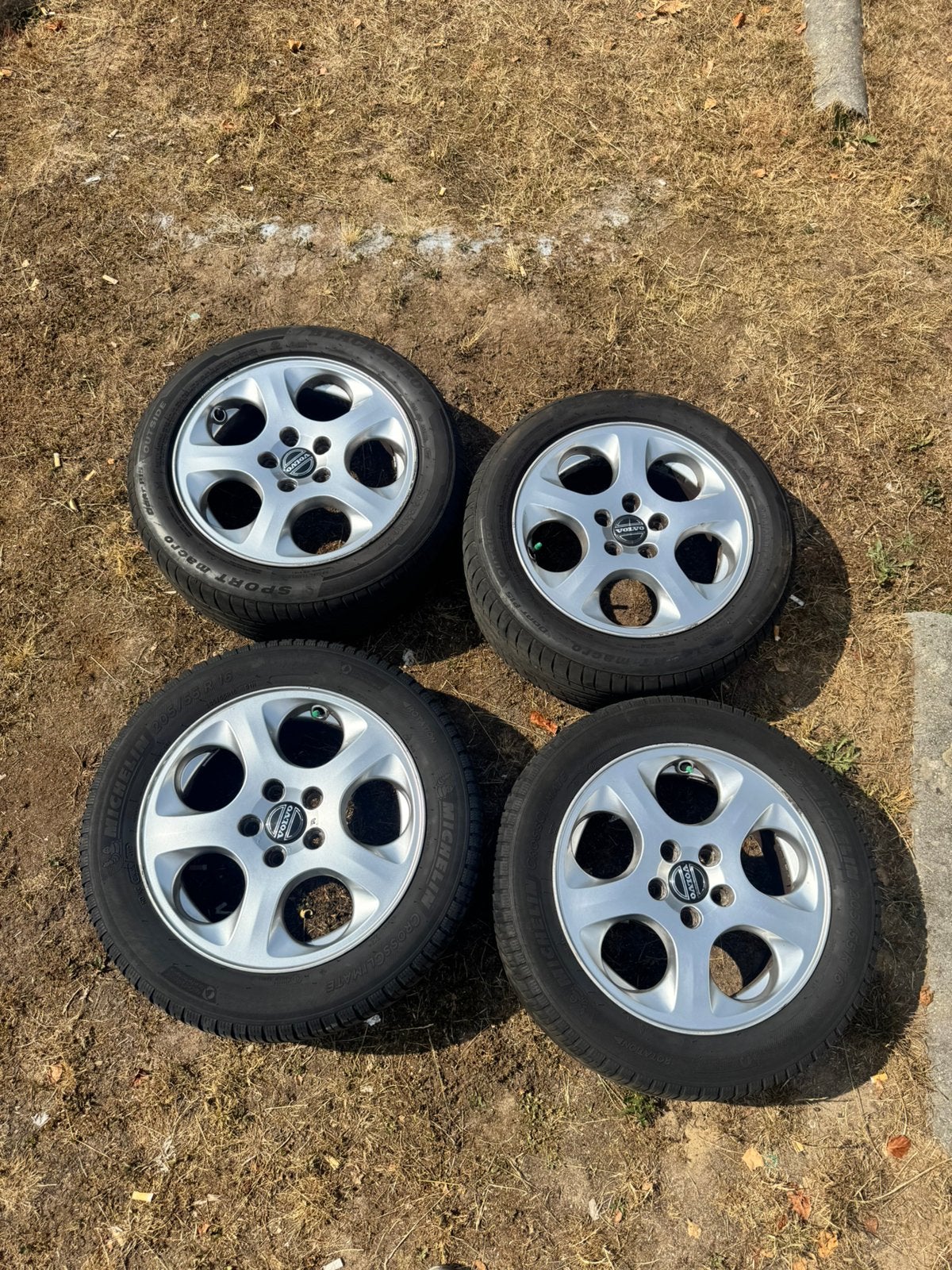 Set velgen en banden voor Volvo S60, Auto-onderdelen, Ophalen, 16 inch, 205 mm, Winterbanden