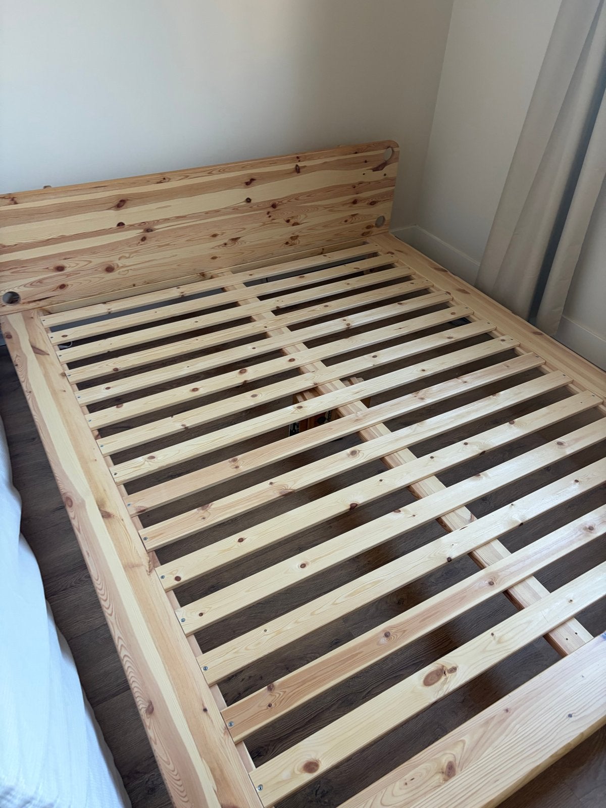 Karup Design Peek bed - 160x200/180x200 - Zo goed als nieuw, Ophalen, Beige, Tweepersoons, Zo goed als nieuw
