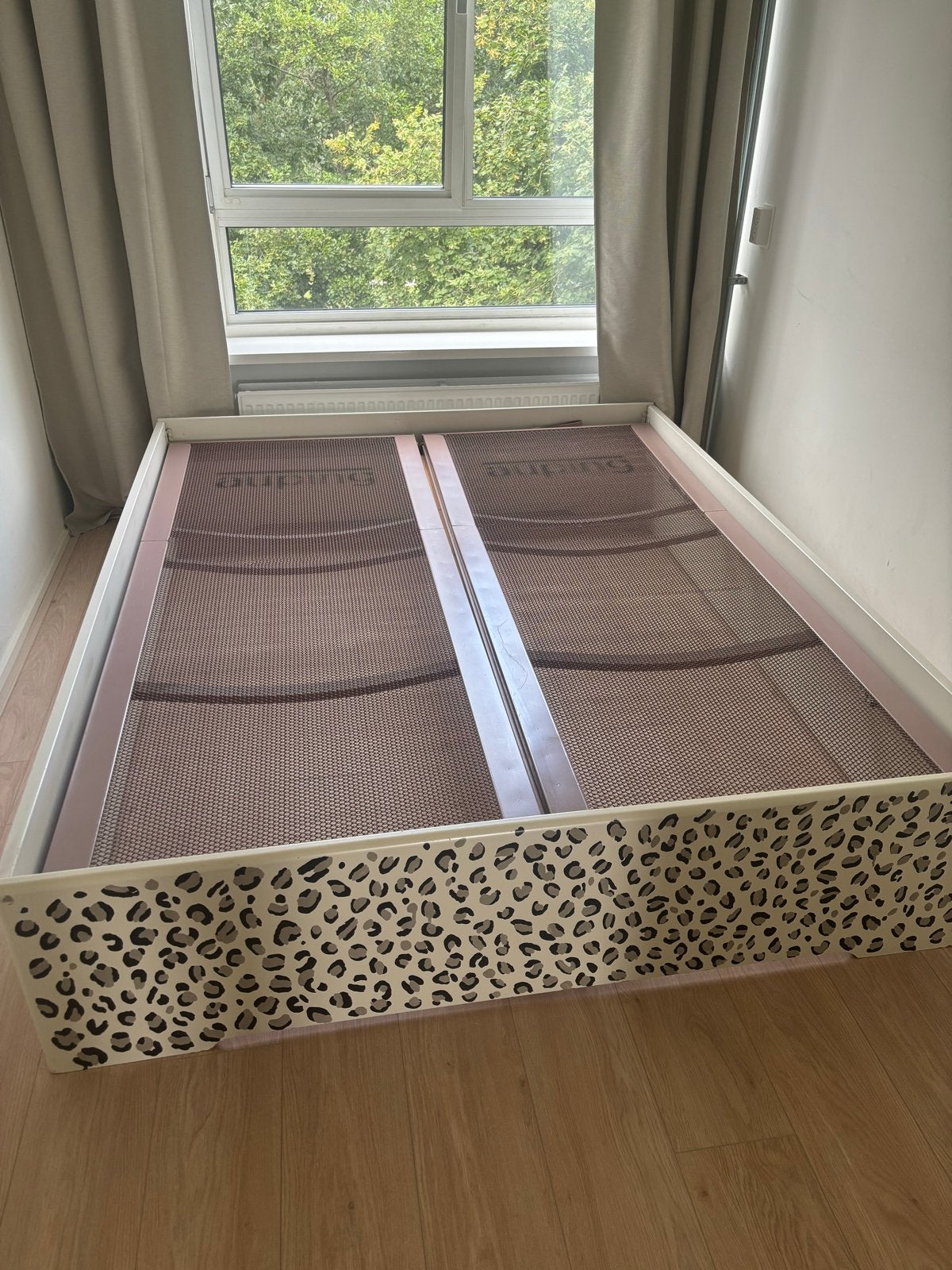 Gratis! Auping bed met twee spiraalbodems (160x200cm), Ophalen, Gebruikt, Overige kleuren, Tweepersoons