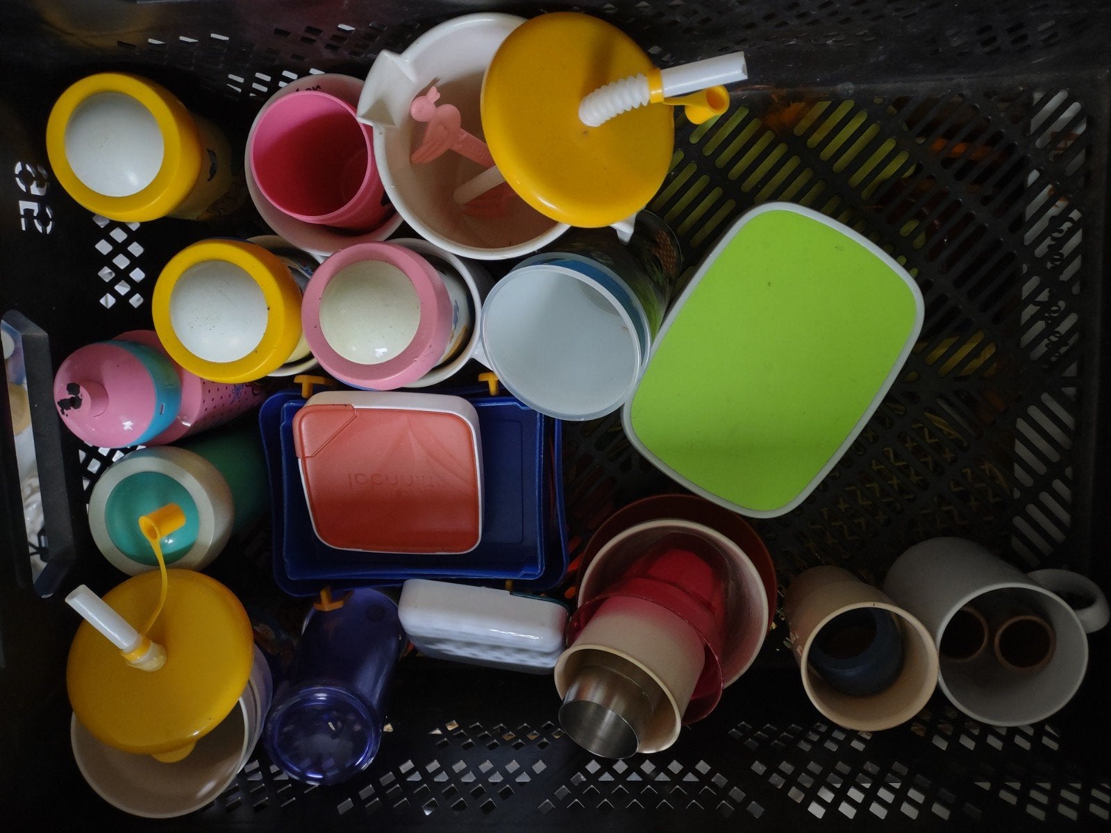 Drinkbekers en diversen, Ophalen
